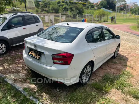 CITY 1.5 LX Sedan 16V