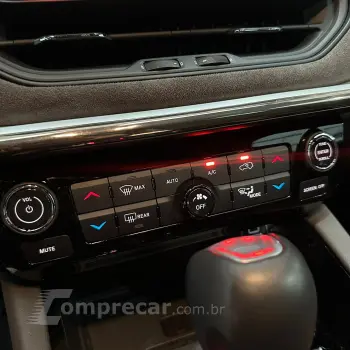 Commander Overland T270 1.3 TB Flex Aut.