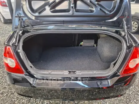 FIESTA SEDAN - 1.0 MPI SEDAN 8V 4P MANUAL