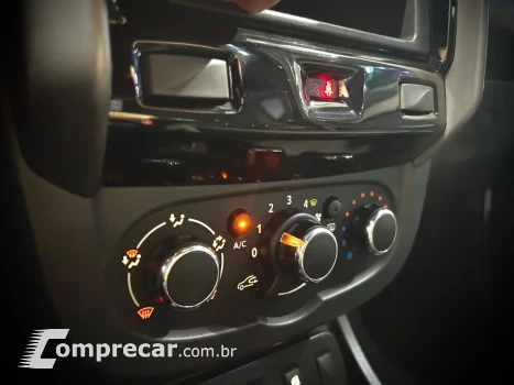 Renault DUSTER OROCH Express 1.6 Flex 16V Mec. 4 portas