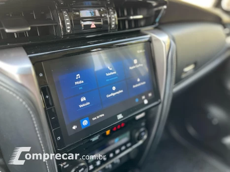 HILUX SW4 2.8 D-4D TURBO DIESEL SRX 4X4 AUTOMÁTICO