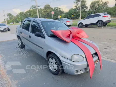 Classic Sedan 1.6 4P