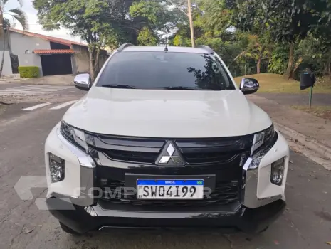 L200 TRITON 2.4 16V Turbo Sport Hpe-s CD 4X4