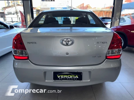 Étios Sedan XS 1.5