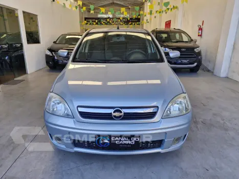 CORSA 1.4 MPFI Premium Sedan 8V