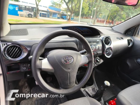 ETIOS 1.5 XS Sedan 16V