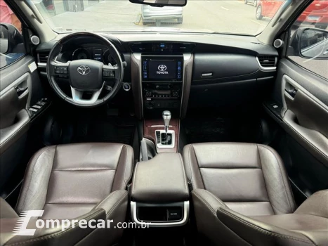 HILUX SW4 2.8 SRX 4X4 7 Lugares 16V Turbo Intercooler