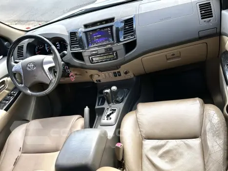 HILUX SW4 3.0 SRV 4X4 16V TURBO INTERCOOLER DIESEL 4P AUTOMÁ