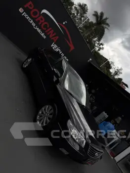 AZERA 3.3 MPFI GLS Sedan V6 24V