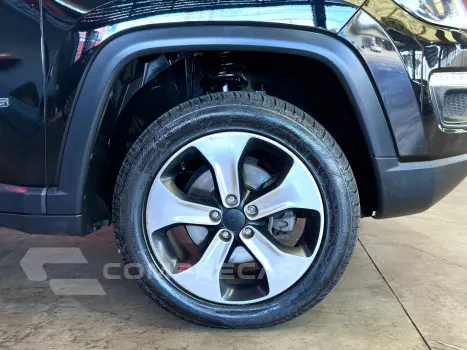 COMPASS 2.0 16V DIESEL LONGITUDE 4X4 AUTOMÁTICO