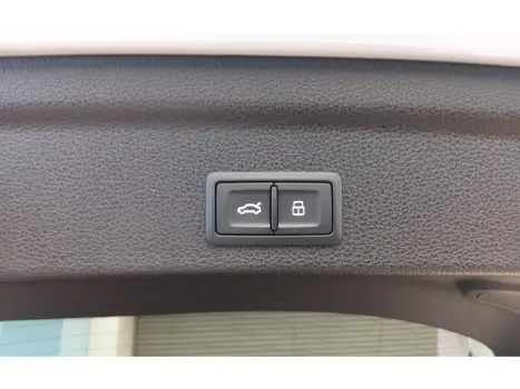 Q3 2.0 40 TFSI GASOLINA SPORTBACK PERFORMANCE QUATTRO TIPTRO