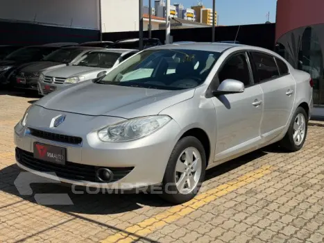Renault FLUENCE - 2.0 DYNAMIQUE 16V 4P AUTOMÁTICO 4 portas