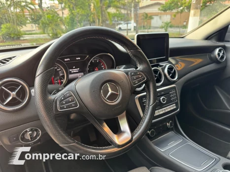 CLA-180 1.6 16V 122cv Aut.