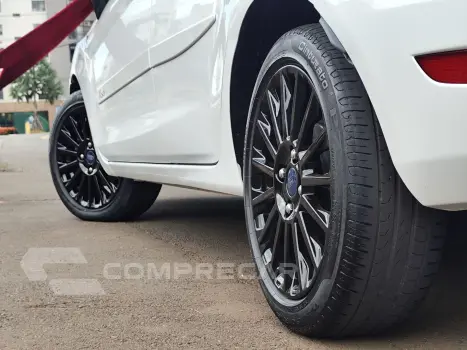 FIESTA 1.6 TITANIUM HATCH 16V FLEX 4P MANUAL