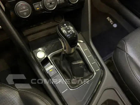 TAOS 1.4 250 TSI TOTAL FLEX HIGHLINE AUTOMÁTICO