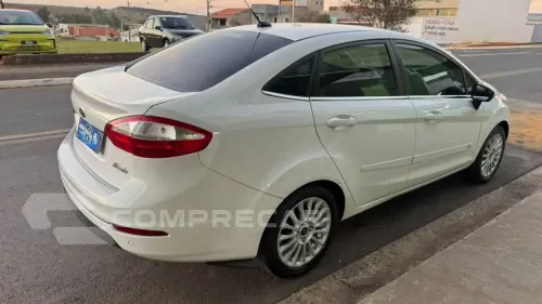 Fiesta Sedan 1.6 4P FLEX TITANIUM POWERSHIFT AUTOMÁTICO