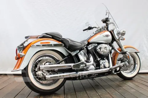 HARLEY-DAVIDSON SOFTAIL DELUXE