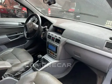 VECTRA 2.0 MPFI Elegance 8V