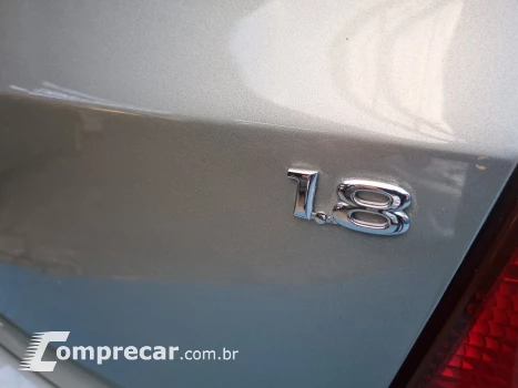 CORSA 1.8 MPFI Maxx Sedan 8V