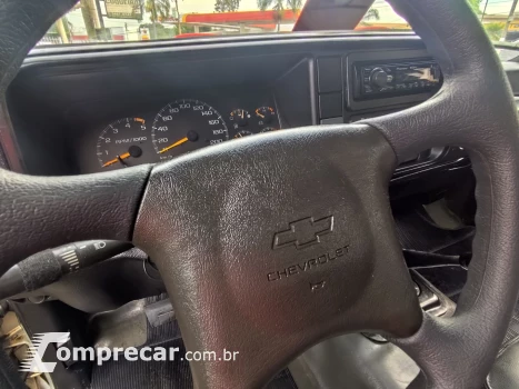SILVERADO 4.2 D-20 4X2 CS 18V TURBO INTERCOOLER DIESEL 2P MA