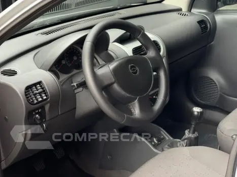 CORSA 1.4 MPFI PREMIUM SEDAN 8V FLEX 4P MANUAL