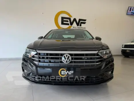 VOLKSWAGEN JETTA Comfort. 250 TSI 1.4 Flex 16v Aut.