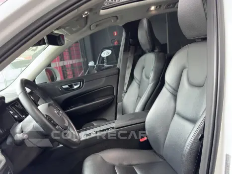 XC60 2.0 D5 DIESEL MOMENTUM AWD GEARTRONIC