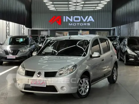 Renault SANDERO - 1.0 EXPRESSION 16V 4P MANUAL 4 portas