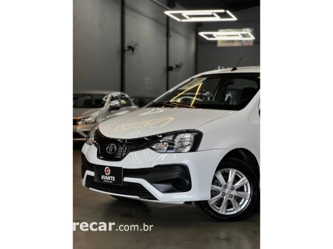ETIOS 1.5 X PLUS SEDAN 16V FLEX 4P AUTOMÁTICO