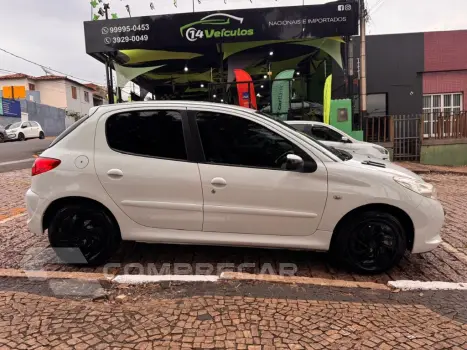 PEUGEOT 207 XR 1.4 Flex 8V 5p 5 portas