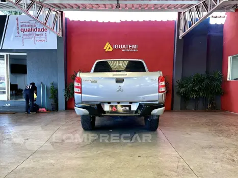 L200 TRITON 2.4 16V TURBO DIESEL OUTDOOR GLS CD 4X4 AUTOMÁTI
