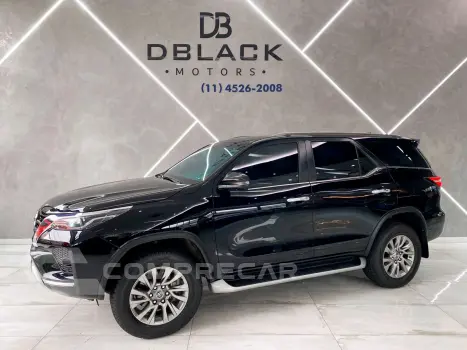 Toyota Hilux SW4 SRX 4x4 2.8 TDI 16V Dies. Aut. 4 portas