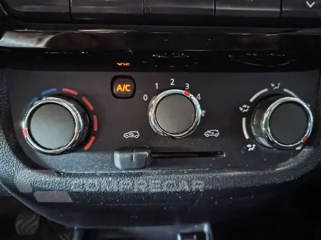 Kwid 1.0 12V Sce Flex Outsider Manual