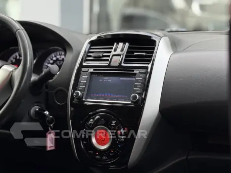 VERSA SL 1.6 16V FlexStart 4p Aut.