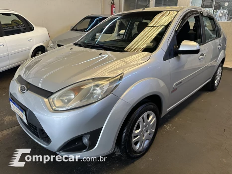 FORD FIESTA 1.6 MPI Class Sedan 8V 4 portas