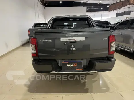 L200 TRITON 2.4 16V Turbo Sport HPE CD 4X4