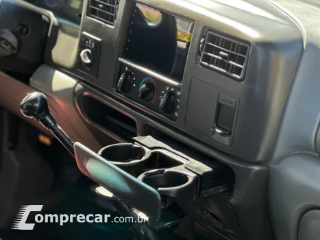 F-250 3.9 XLT 4X2 CS DIESEL 2P MANUAL