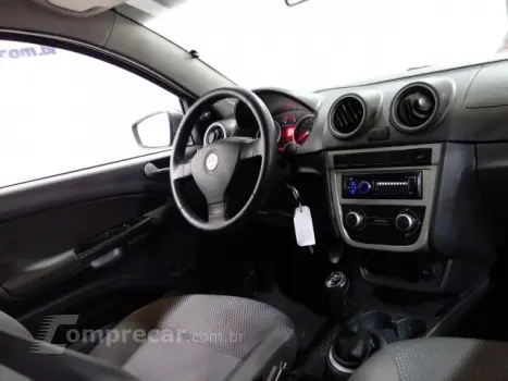 VOYAGE - 1.6 MI 8V 4P MANUAL