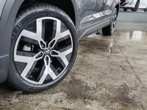 TAOS 1.4 250 TSI TOTAL FLEX HIGHLINE AUTOMÁTICO
