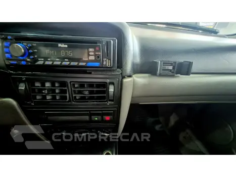 SANTANA 1.8 MI 8V GASOLINA 4P MANUAL