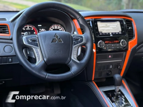 L200 TRITON 2.4 16V Turbo Sport Savana Sertôes CD 4X4
