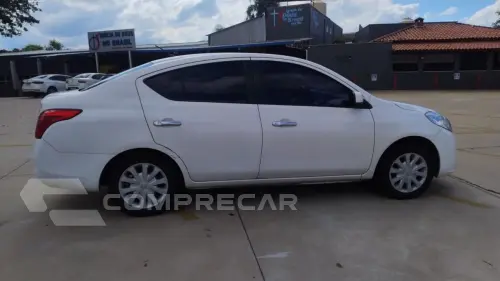 Versa Sedan 1.6 16V 4P FLEX SV