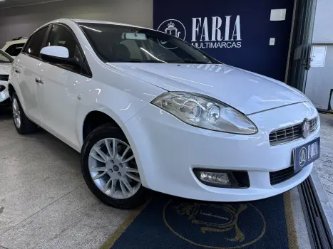 Fiat Bravo ESSENCE 1.8 Flex 16V 5p 4 portas