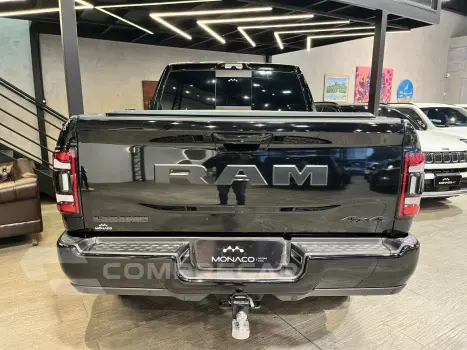 3500 6.7 I6 LARAMIE NIGHT EDITION CABINE DUPLA 4X4 TURBO DIE