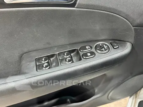 I30 - 2.0 MPFI GLS 16V 4P AUTOMÁTICO