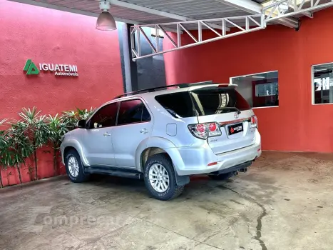 HILUX SW4 3.0 SRV 4X4 16V TURBO INTERCOOLER DIESEL 4P AUTOMÁ