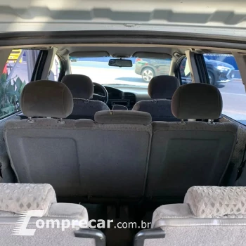 ZAFIRA 2.0 MPFI Elegance 8V