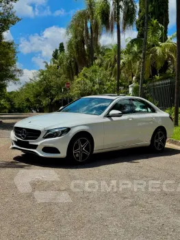 Mercedes-Benz C 250 2.0 CGI Avantgarde 4 portas