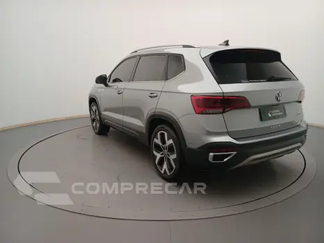 TAOS 1.4 250 TSI TOTAL FLEX HIGHLINE AUTOMÁTICO