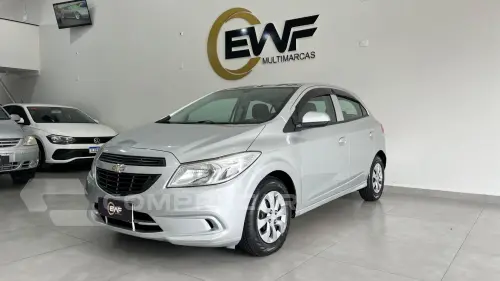 CHEVROLET ONIX HATCH Joy 1.0 8V Flex 5p Mec. 4 portas